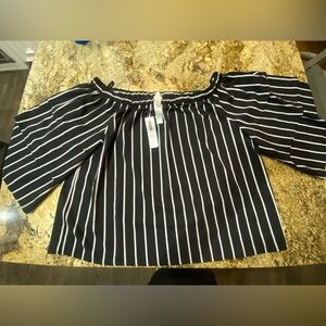 Chico’s Women’s Size 3 (14-16) off shoulder ruffle sleeve blouse / brand new